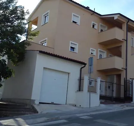 Explore Istria 4 * Pula